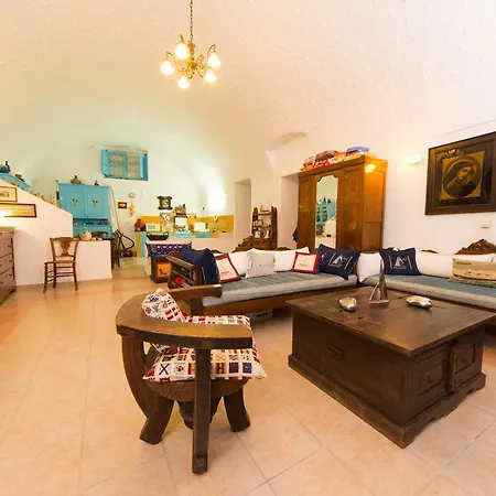 Apartment Canava Santino Cave Messaria (Santorini)