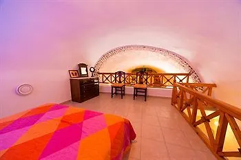 Canava Santino Cave Apartment Messaria (Santorini)