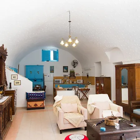 Apartment Canava Santino Cave Messaria (Santorini)